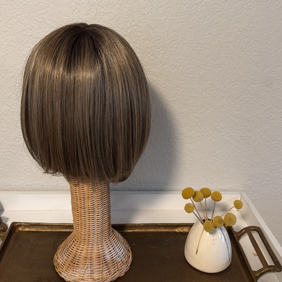 Never worn RW On Point RL12/22SS SS Cappuccino HF Lacefront Wig- only tried on - Picture 1 of 7